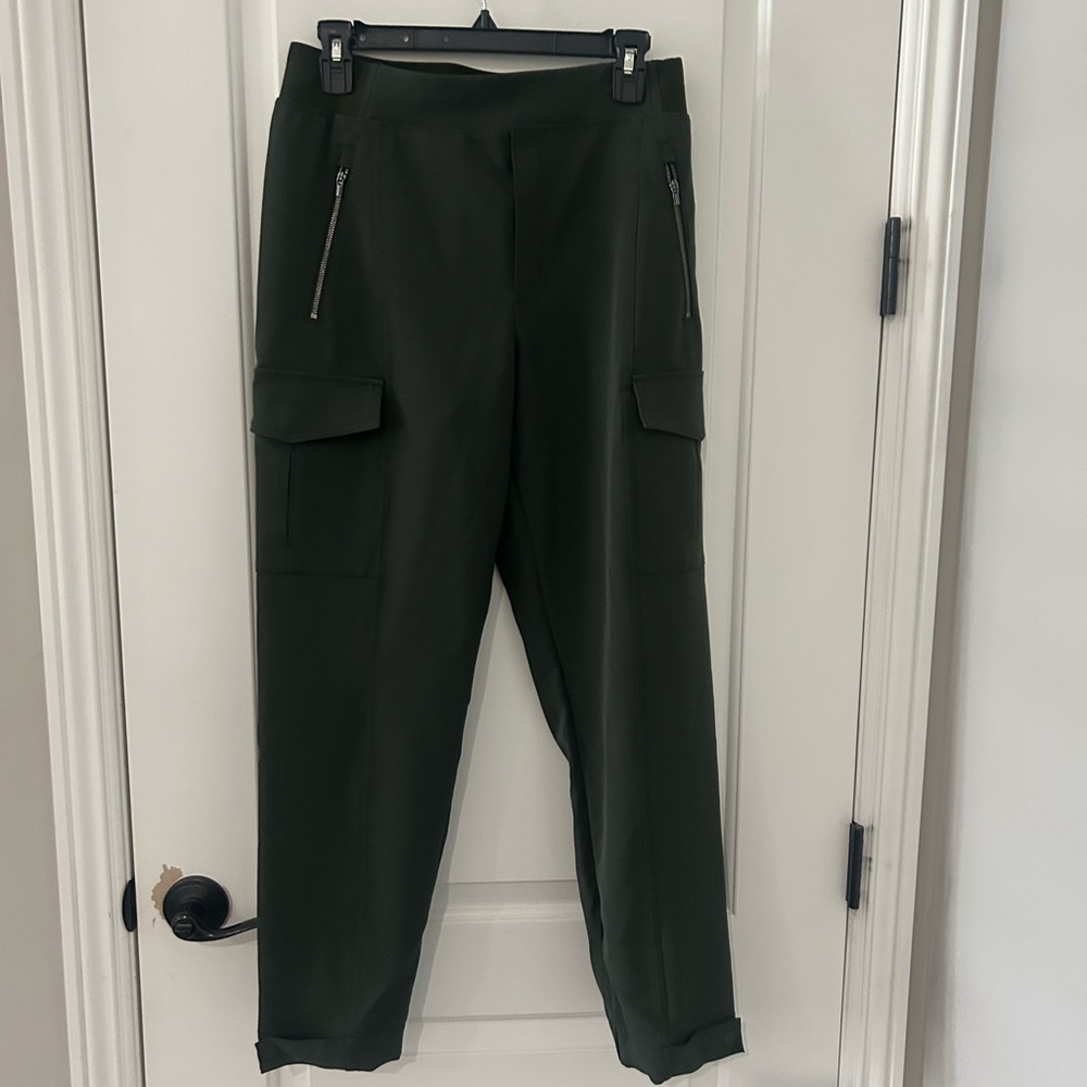 Athleta Endless Green Joggers with High-Waisted Relaxed Fit
